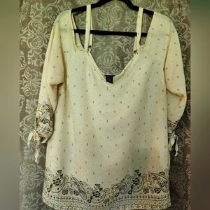 Torrid Cold Shoulder Top Size 00 (M/10)